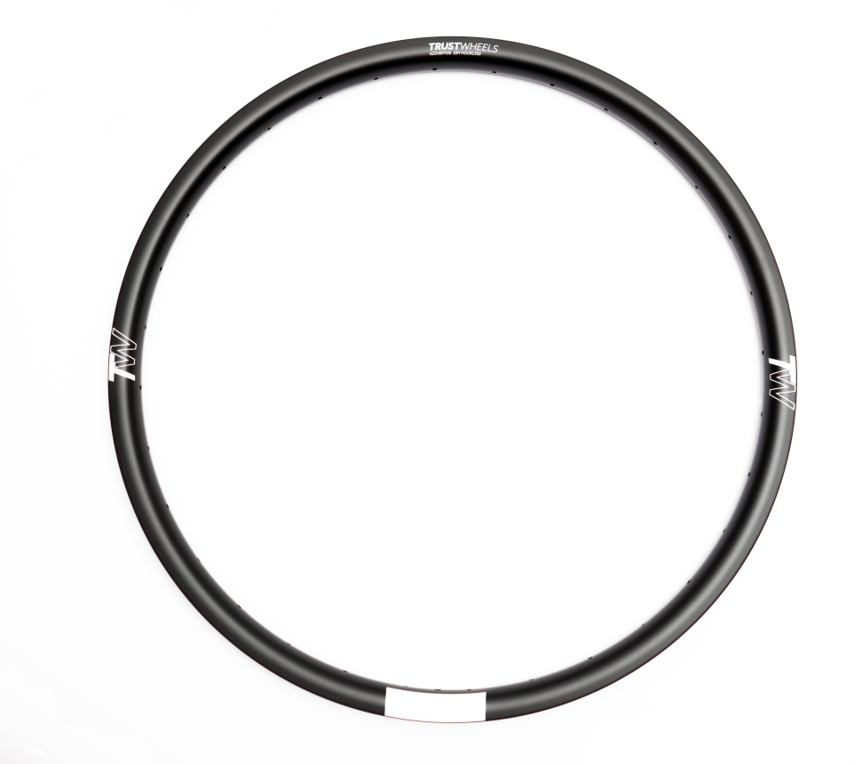 Trust Wheels Llanta M2637TL-ED 29" 32h